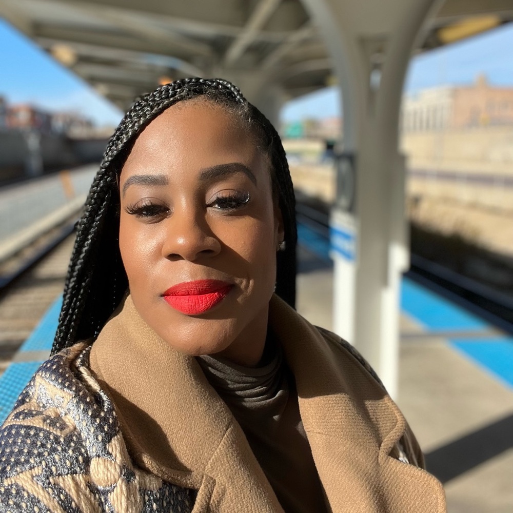 Meet your Posher, Latonya